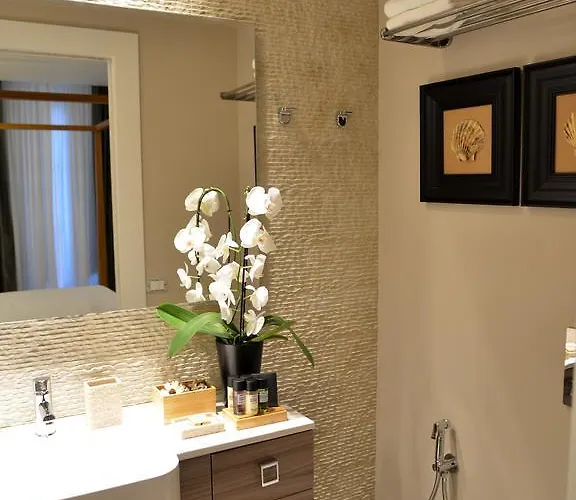 Qb/four * Κατάνια